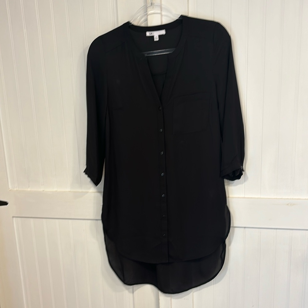DR2  high/low button-down, black, semi sheer, V neck tunic/blouse size XS